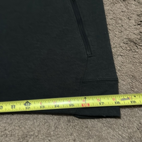 Under Armour Cowl Neck Top-S-Side Zip Pockets-Thumb Covers-Longer Length-Gray - Picture 11 of 16